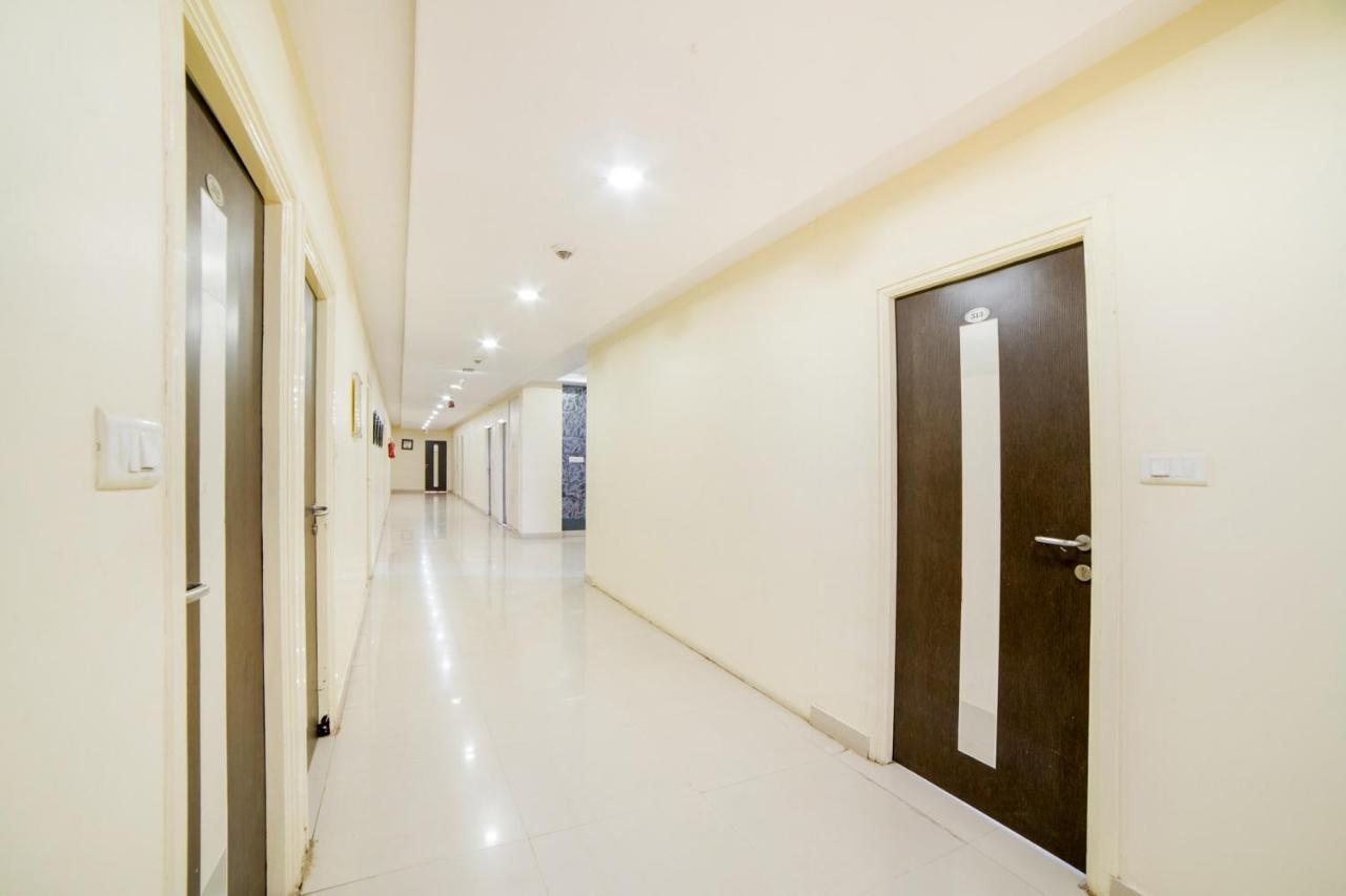 Super Capital O Raaga Grand Hotel Hyderabad Exterior foto